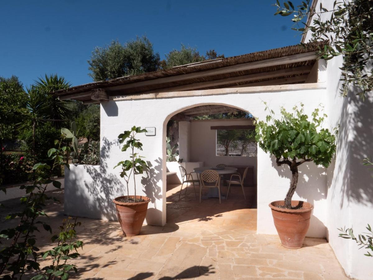 Trullo Santangelo Bed & Breakfast Ceglie Messapica Bagian luar foto